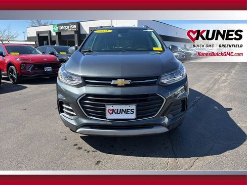 Used 2018 Chevrolet Trax LT w/ LT Convenience Package AWD/4WD image 13