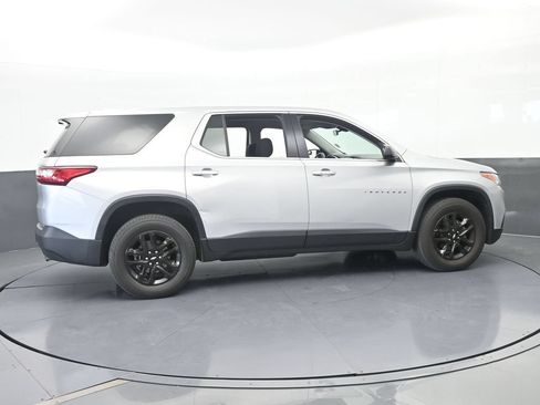 Used 2020 Chevrolet Traverse LS FWD image 7