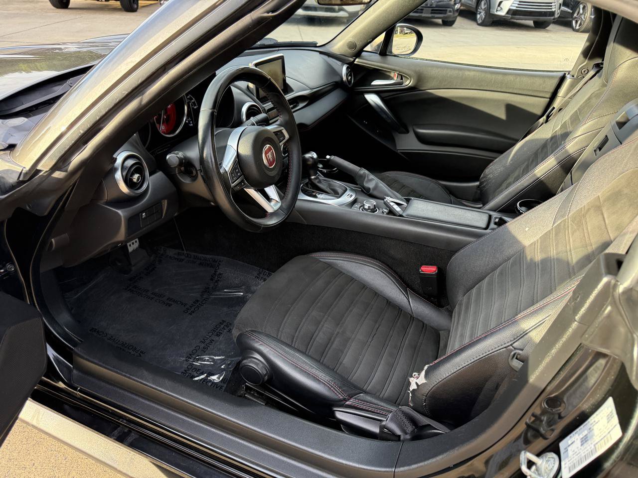 Used 2017 FIAT 124 Spider Abarth RWD image 7