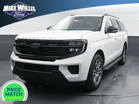 New 2025 Ford Expedition Active image 3