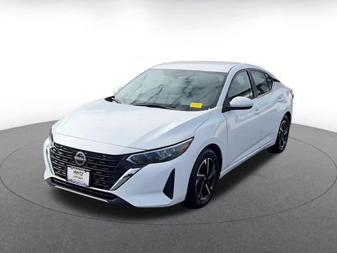 Used 2025 Nissan Sentra SV image 7