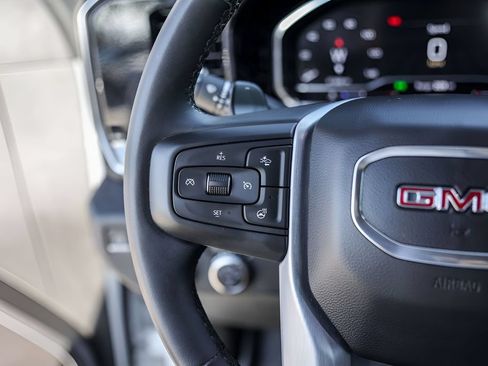 Used 2024 GMC Sierra 1500 Elevation w/ Elevation Premium Package AWD/4WD image 17