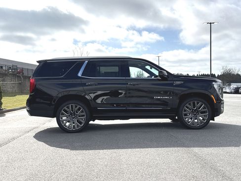 Used 2026 GMC Yukon Denali Ultimate w/ LPO, Floor Liner Package image 11