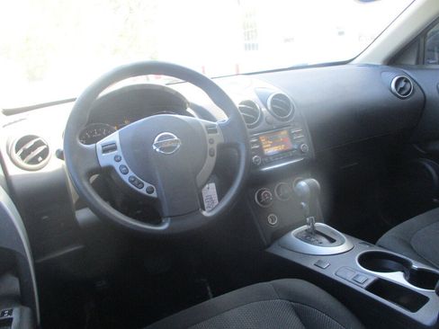 Used 2015 Nissan Rogue S w/ Convenience Package AWD/4WD image 7