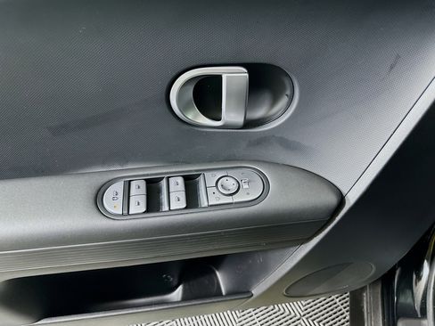 Used 2024 Hyundai Ioniq 5 SEL image 15