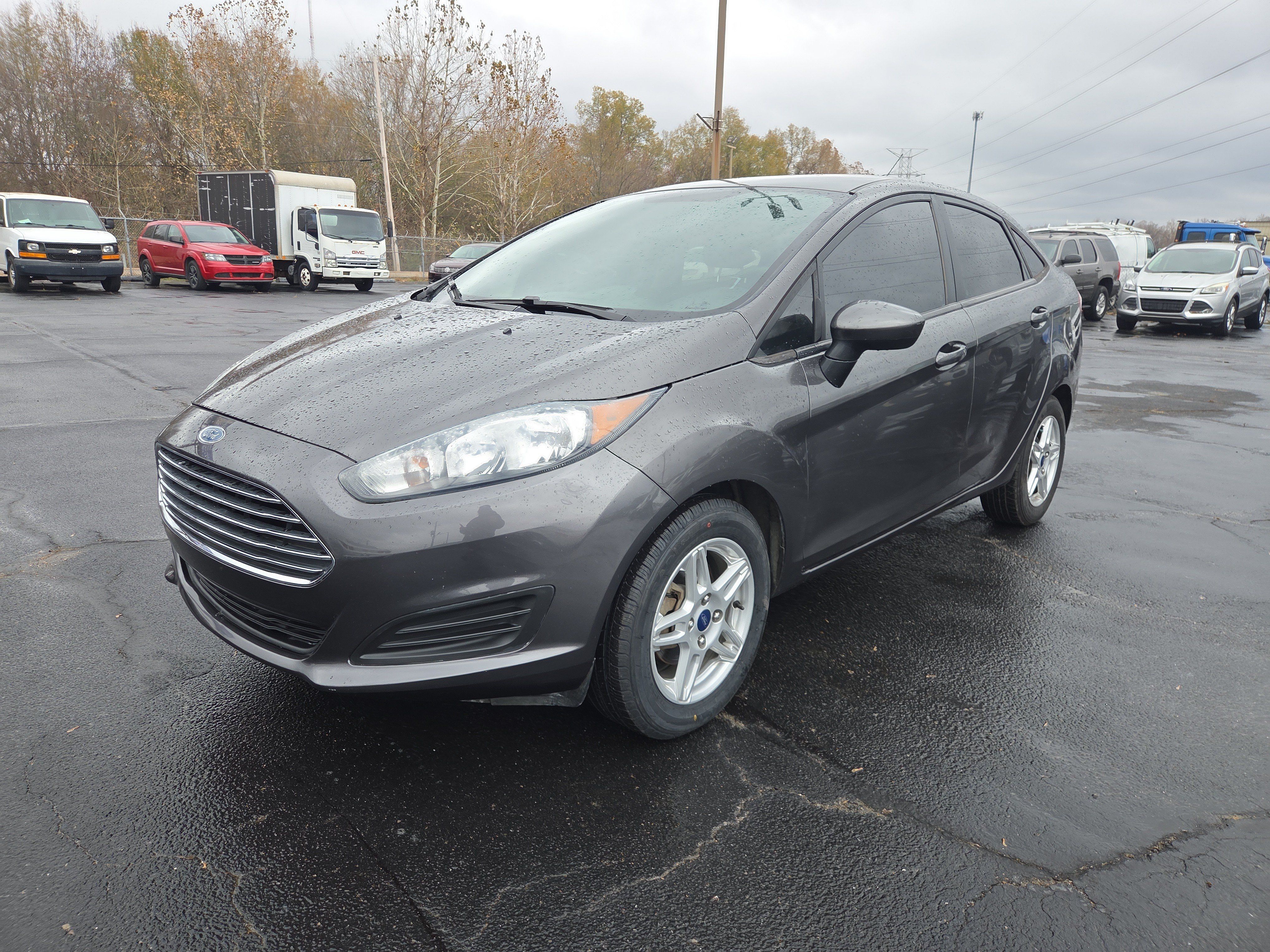 Used 2017 Ford Fiesta SE FWD image 1