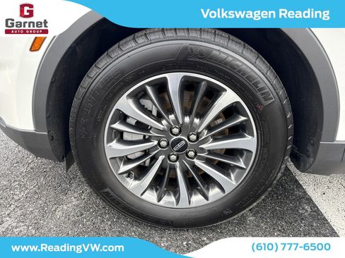 Used 2023 Lincoln Nautilus Reserve AWD/4WD image 18