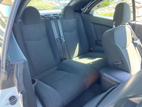 Used 2011 Chrysler 200 Touring image 8