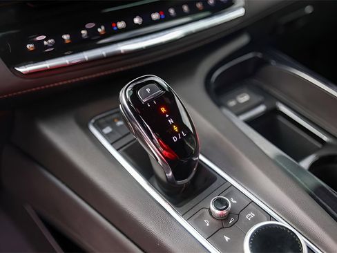 Used 2024 Cadillac Escalade Sport w/ LPO, ONYX Package image 23