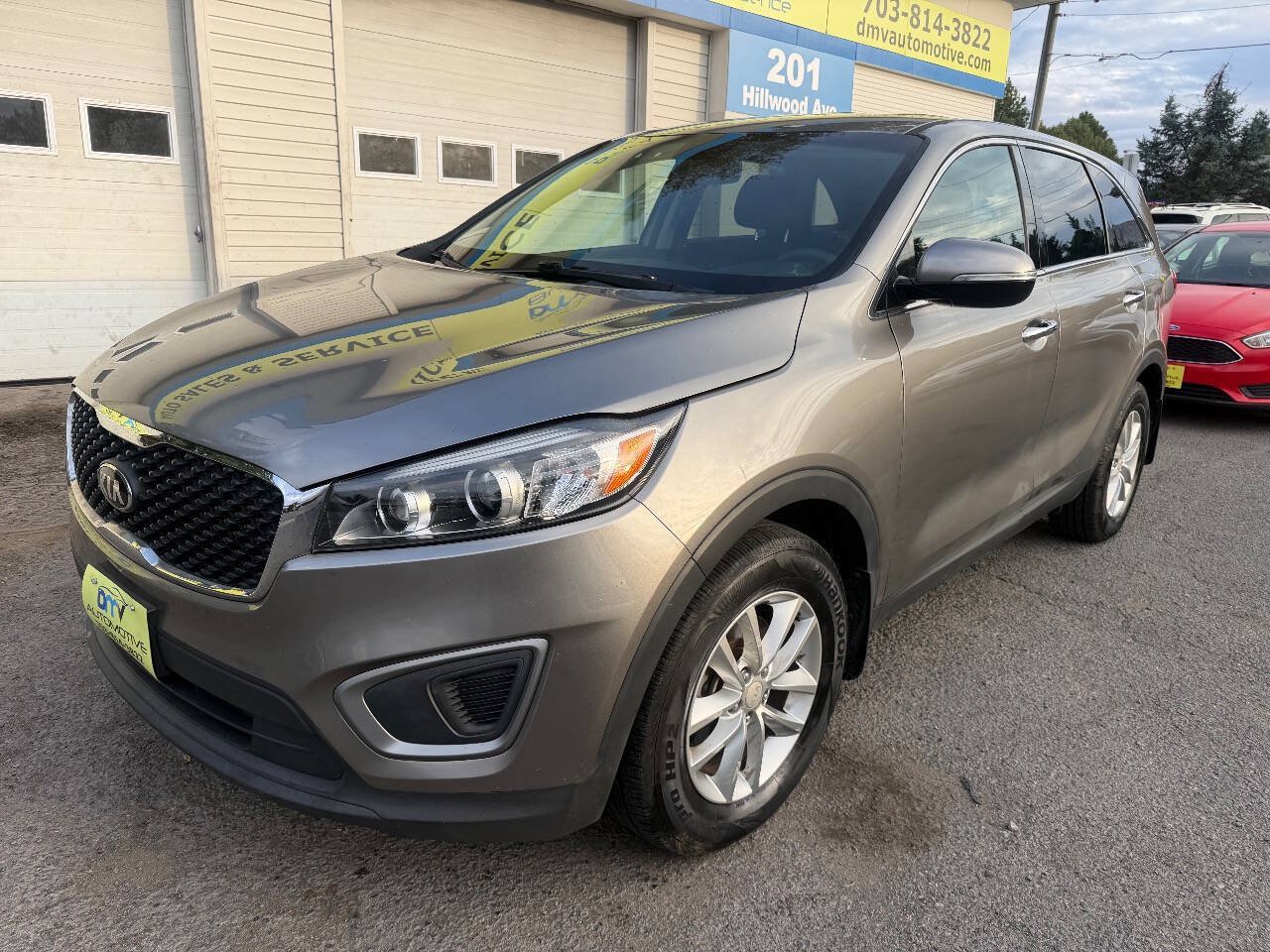 Used 2016 Kia Sorento L FWD image 2