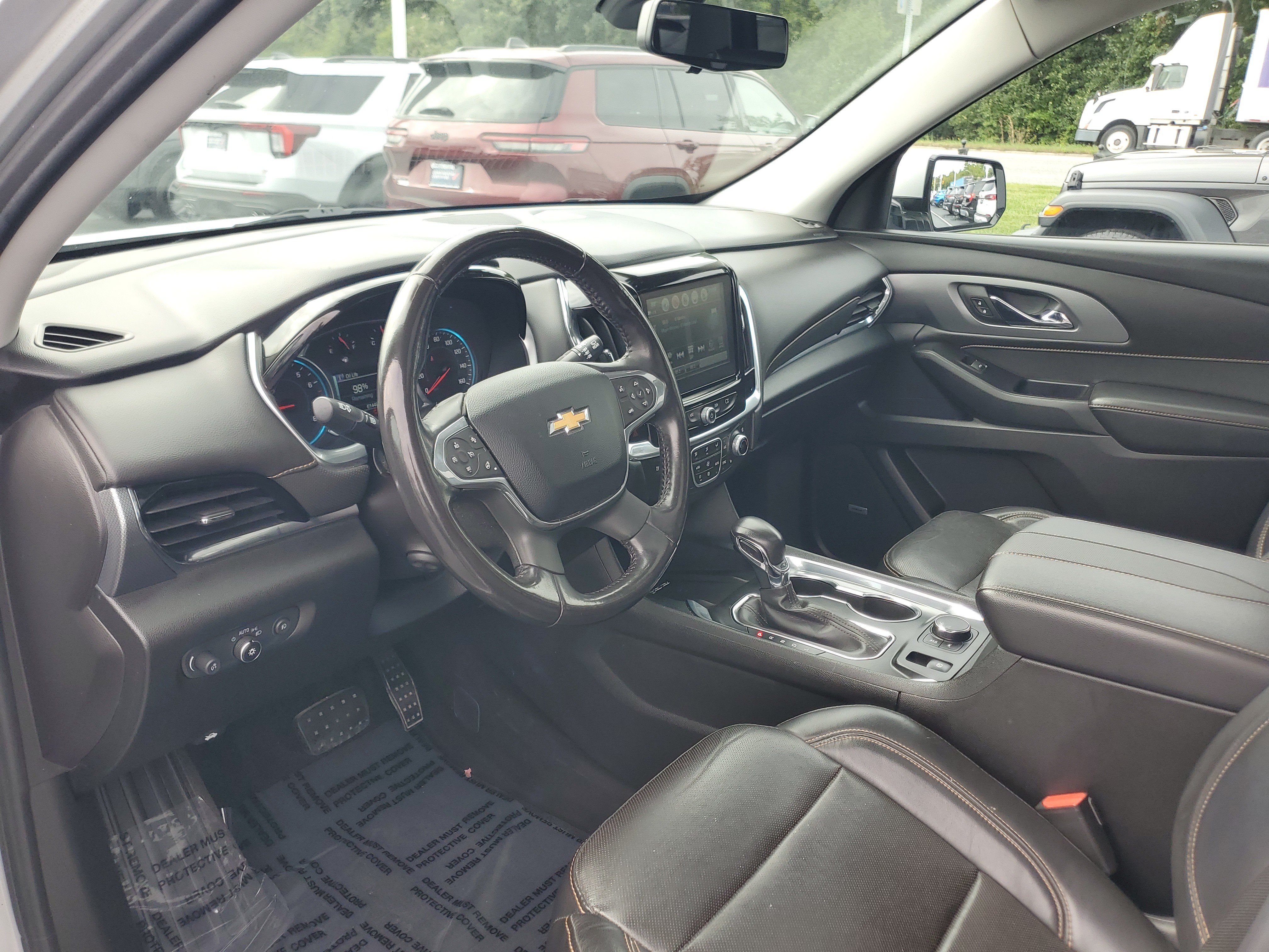 Used 2018 Chevrolet Traverse Premier w/ Driver Confidence II Package FWD image 19
