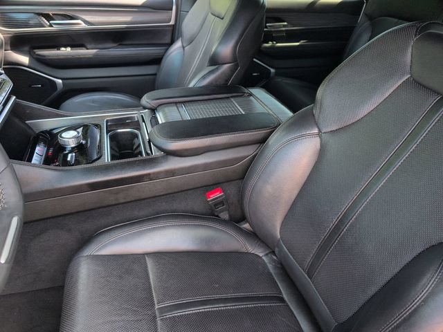 Certified 2023 Jeep Wagoneer L Series II AWD/4WD image 16