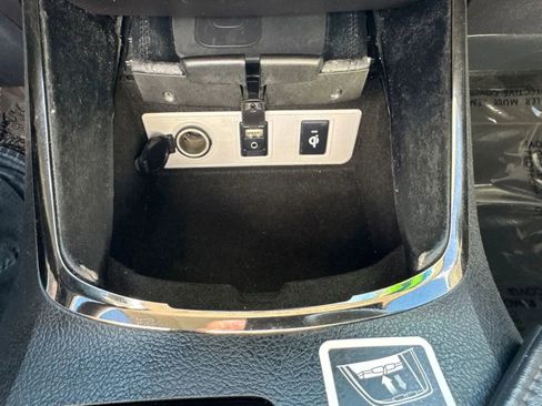 Used 2016 Toyota Avalon Limited image 21