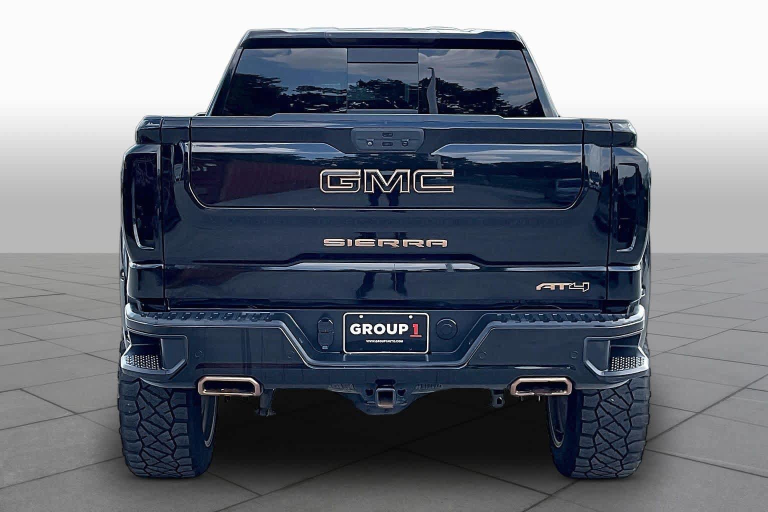Used 2022 GMC Sierra 1500 AT4 w/ AT4 Premium Package AWD/4WD image 5