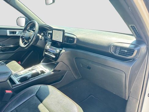 Used 2022 Ford Explorer ST-Line RWD image 32