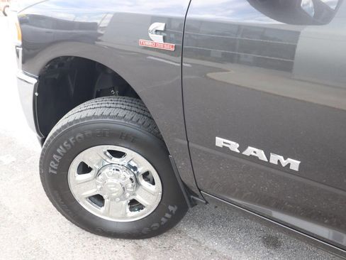 Used 2024 RAM 3500 Tradesman w/ Safety Group AWD/4WD image 3