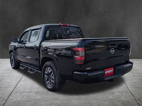 Used 2024 Nissan Frontier SL w/ Technology Package image 6