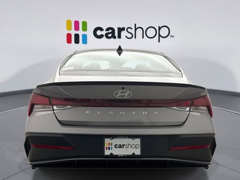 Used 2025 Hyundai Elantra Sport FWD image 4