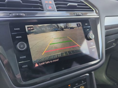 Used 2022 Volkswagen Tiguan SEL R-Line image 13