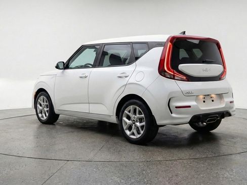 Used 2025 Kia Soul LX w/ LX Technology Package image 6