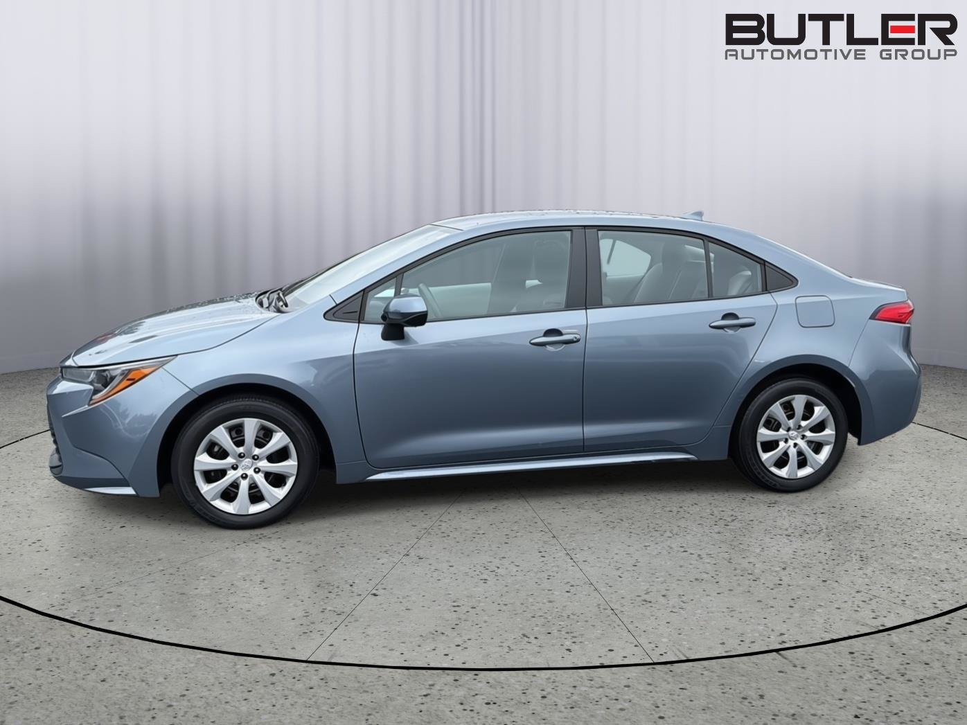 Used 2024 Toyota Corolla LE FWD image 3
