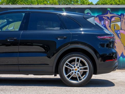 Used 2019 Porsche Cayenne S AWD/4WD image 8