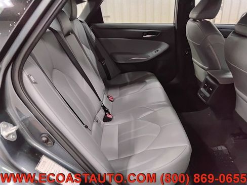 Used 2022 Toyota Avalon XLE FWD image 15
