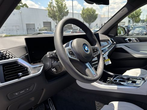 New 2026 BMW X5 xDrive50e AWD/4WD image 17