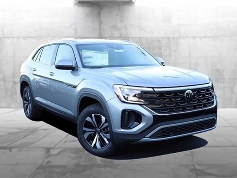 New 2026 Volkswagen Atlas Cross Sport SE image 2