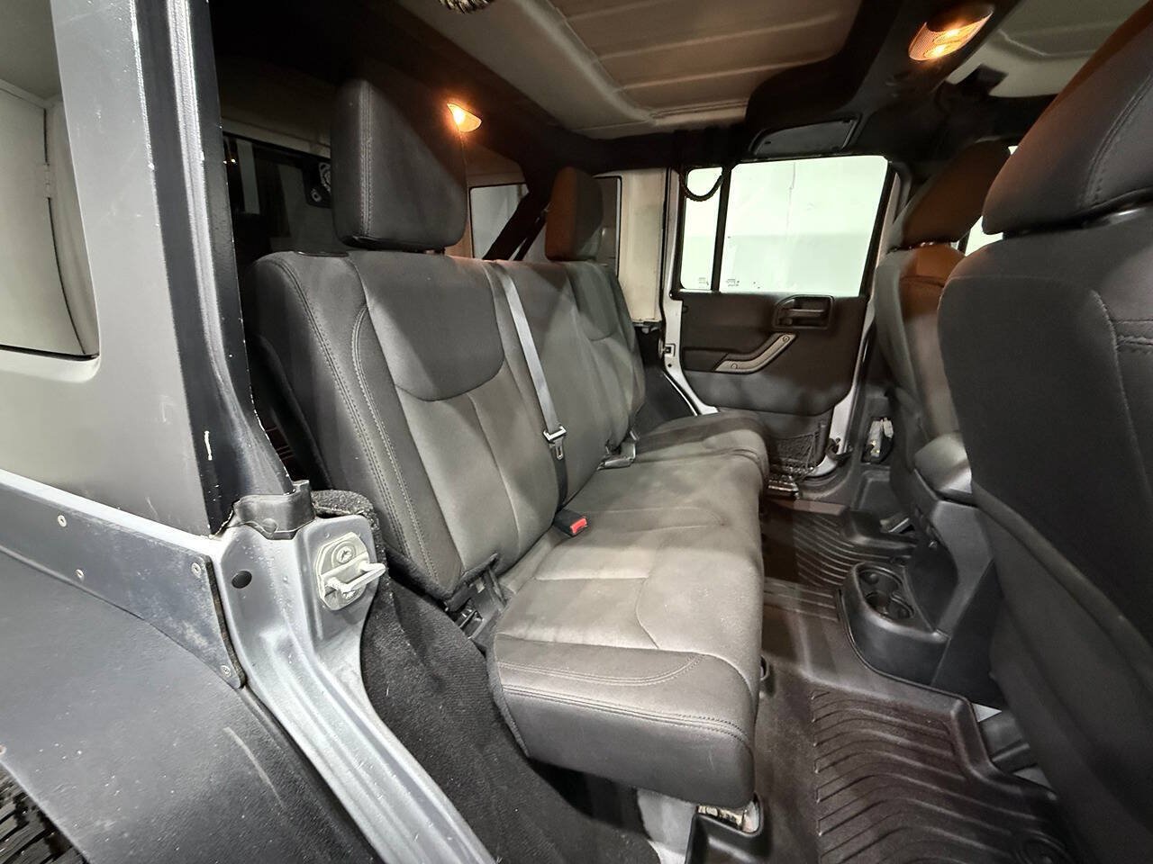 Used 2016 Jeep Wrangler Unlimited Sport w/ Quick Order Package 24S AWD/4WD image 20