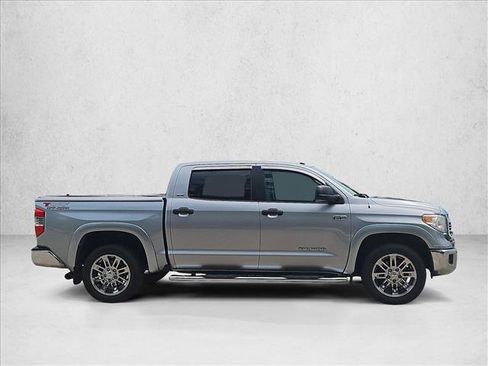Used 2016 Toyota Tundra SR5 w/ SR5 Upgrade Package RWD image 4