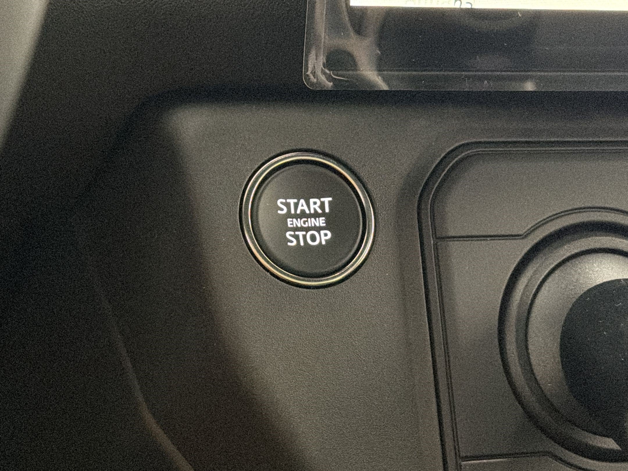 New 2026 Land Rover Defender 130 X-Dynamic SE AWD/4WD image 17
