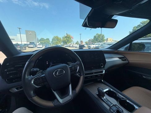 Used 2024 Lexus RX 350 Premium w/ Convenience Package AWD/4WD image 5