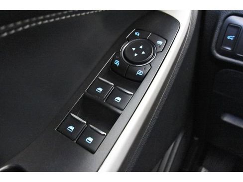 Used 2022 Ford Explorer Limited w/ Equipment Group 301A RWD image 22