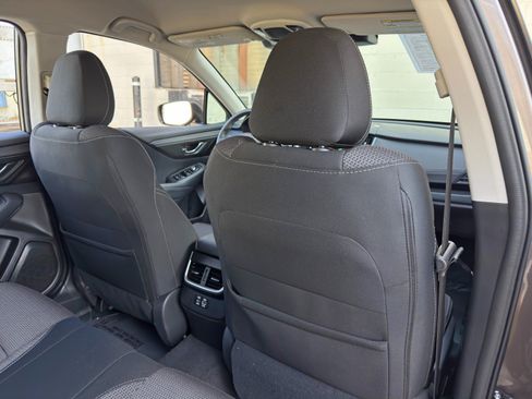 Used 2024 Subaru Outback Premium AWD/4WD image 35