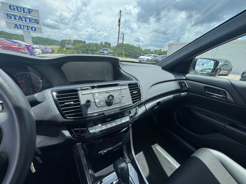 Used 2016 Honda Accord Sport image 13