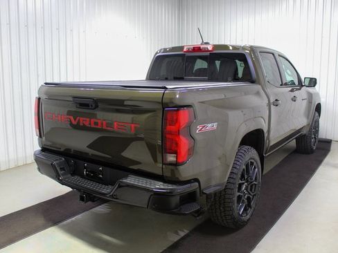 Used 2024 Chevrolet Colorado Z71 w/ LPO, Dark Essentials Package image 6