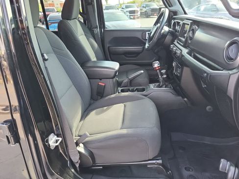 Used 2023 Jeep Gladiator Sport AWD/4WD image 22