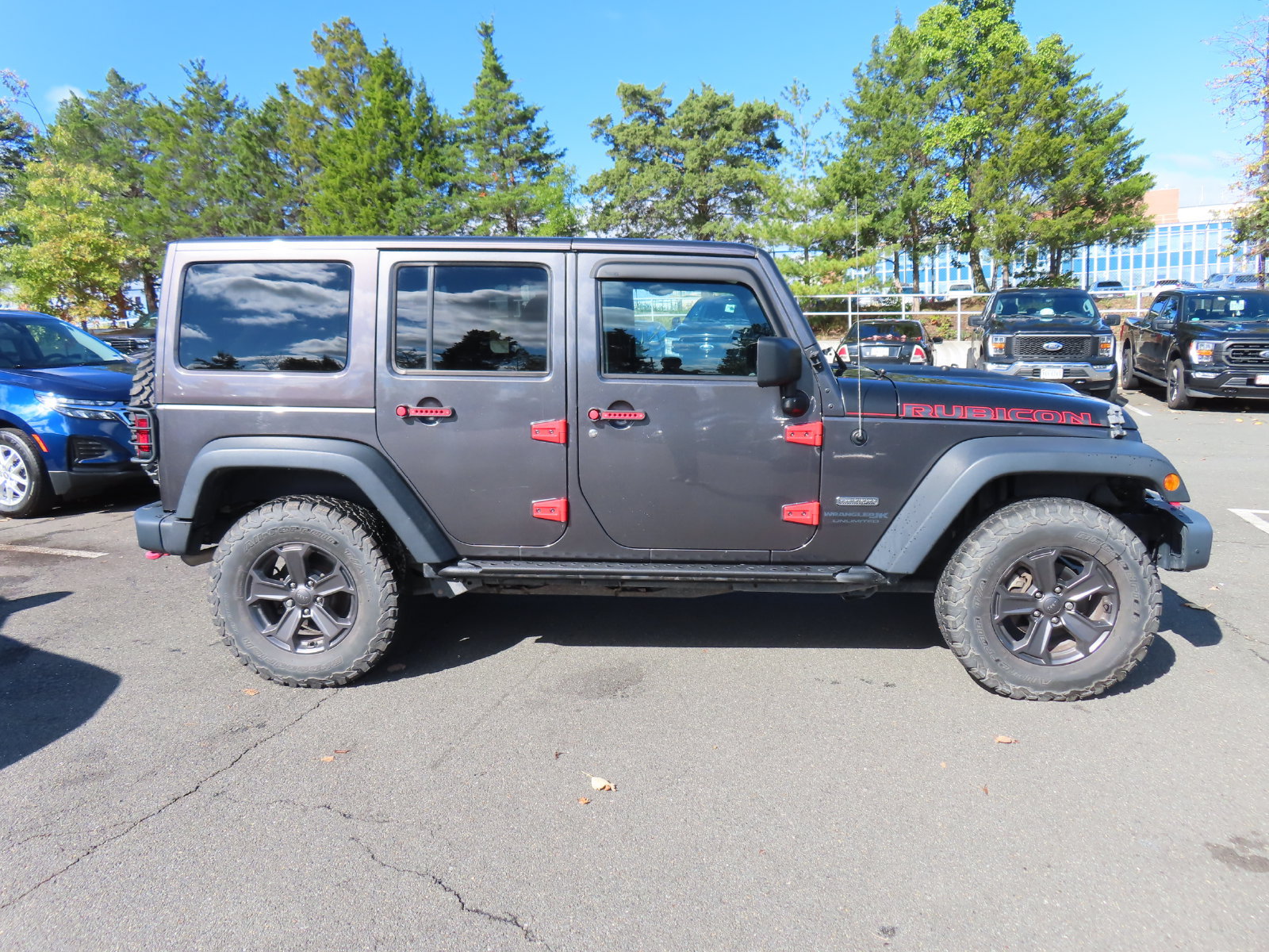 Used 2018 Jeep Wrangler Unlimited Rubicon AWD/4WD image 2