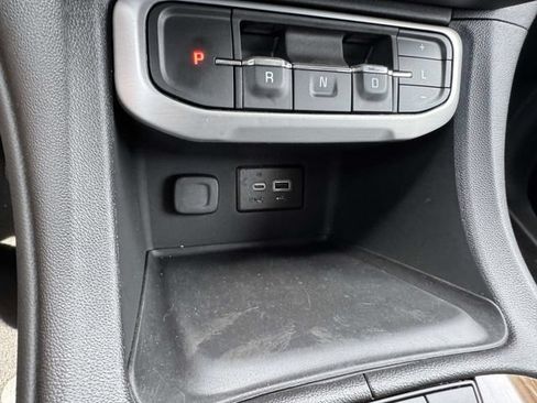 Used 2023 GMC Acadia SLE w/ Driver Convenience Package AWD/4WD image 36