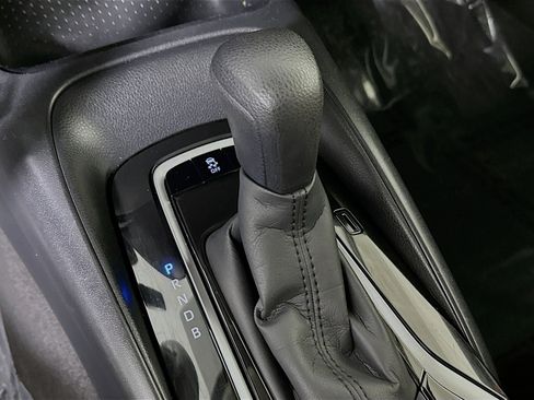 Used 2020 Toyota Corolla LE image 20