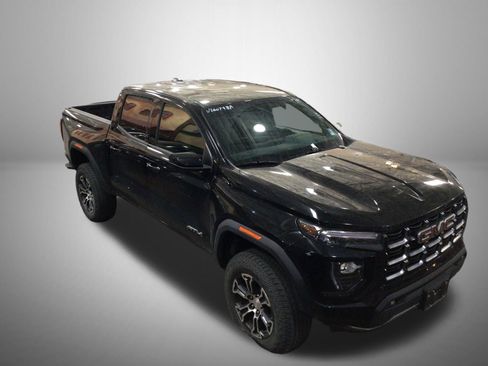 Used 2023 GMC Canyon AT4 AWD/4WD image 3