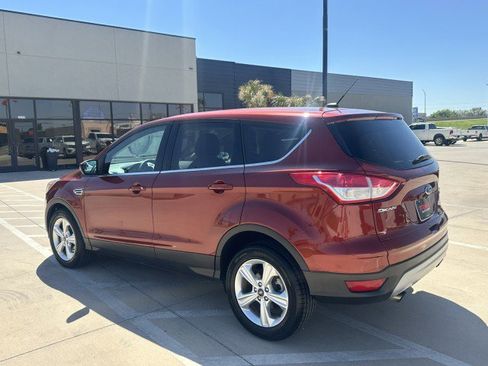 Used 2015 Ford Escape SE image 9