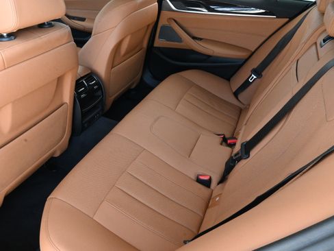 Used 2023 BMW 530i w/ M Sport Package RWD image 13
