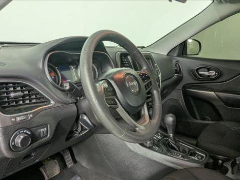Used 2020 Jeep Cherokee Latitude AWD/4WD image 20