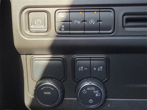 Used 2024 Chevrolet Tahoe LT image 15