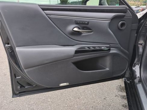 Used 2023 Lexus ES 250 w/ Premium Package AWD/4WD image 17