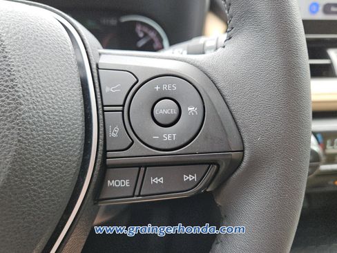 Used 2024 Toyota RAV4 XLE Premium FWD image 20