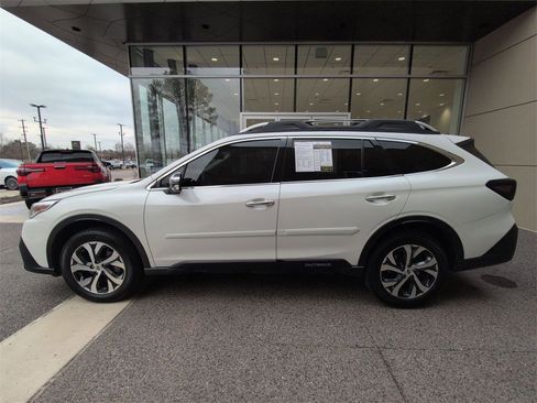 Used 2021 Subaru Outback Touring XT image 2