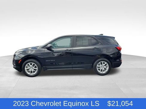 Certified 2023 Chevrolet Equinox LS w/ LS Convenience Package AWD/4WD image 2